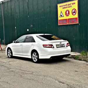 Toyota Camry, 2010