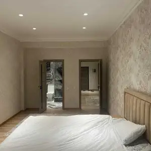 3-комн. квартира, 14 этаж, 121м², И.Сомони Спартак