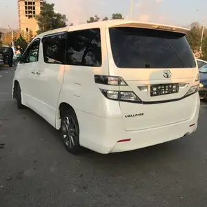 Toyota Vellfire, 2010