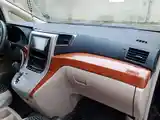 Toyota Vellfire, 2010-6