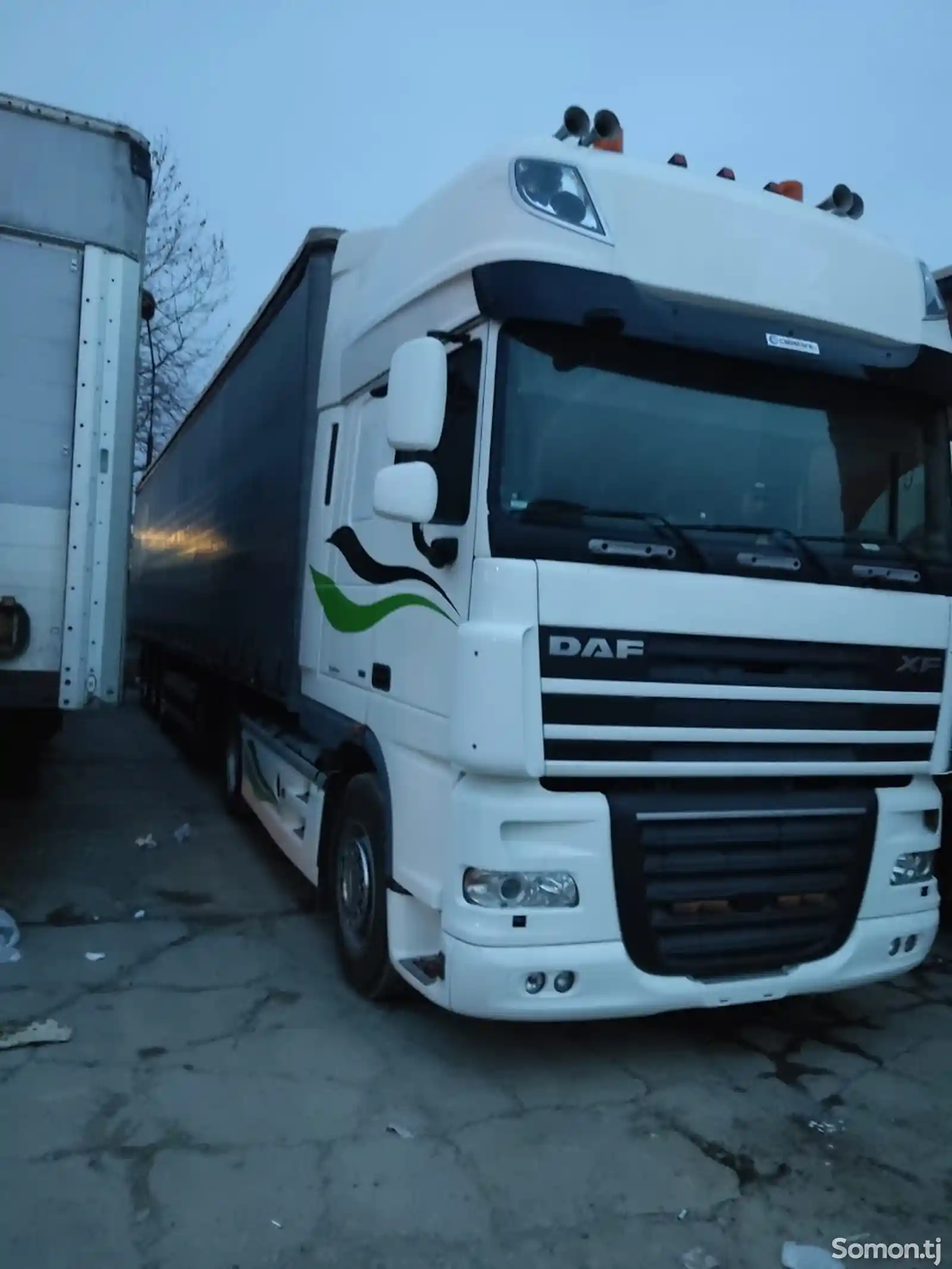 Седельный тягач Daf-1