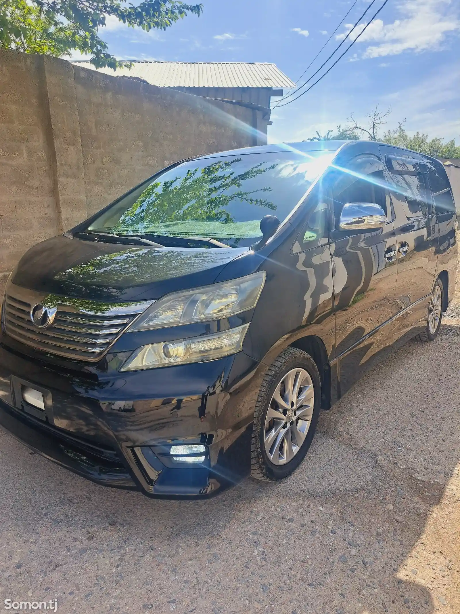 Toyota Vellfire, 2014-10