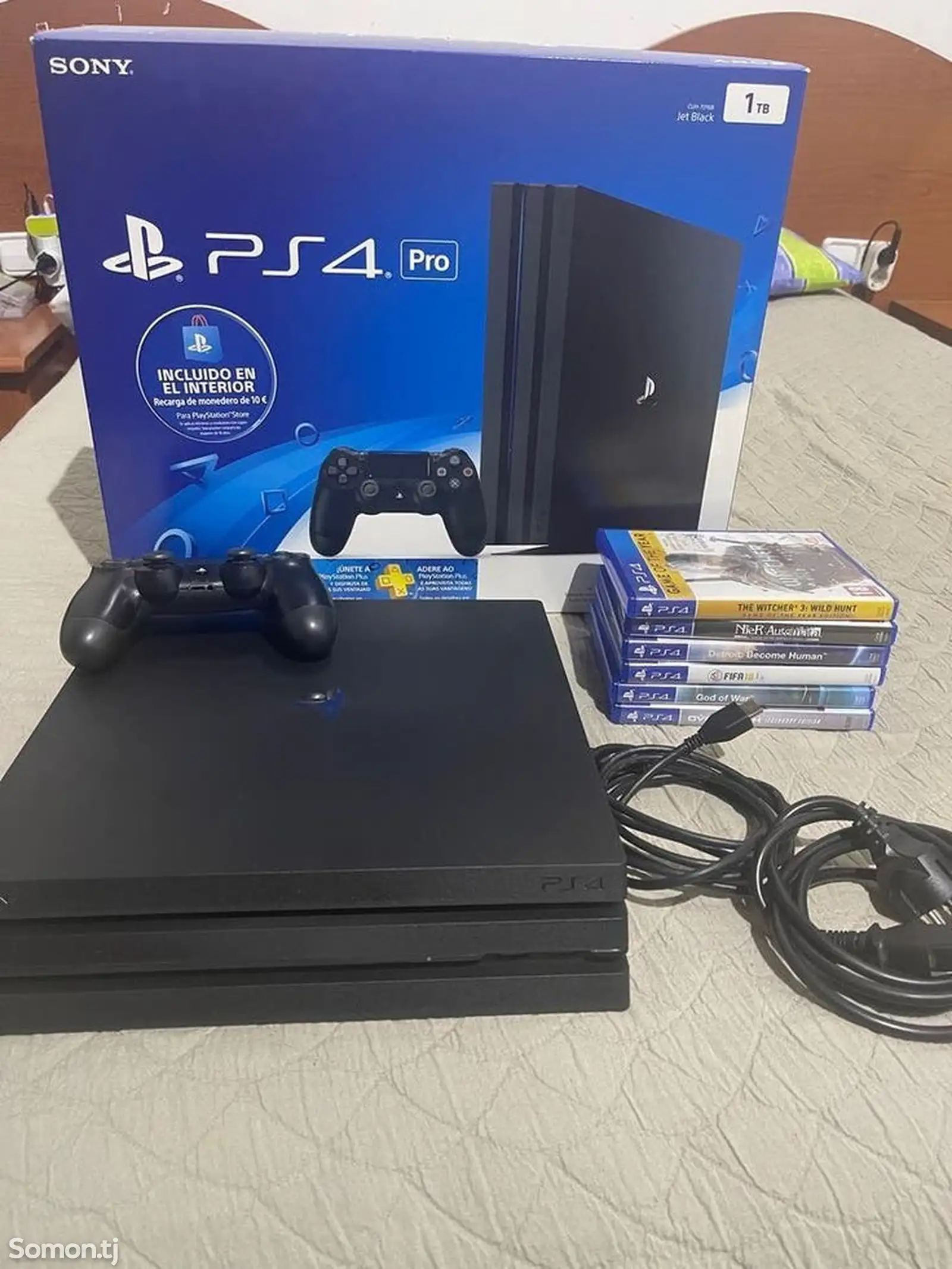 Игровая приставка PlayStation 4 напрокат-1