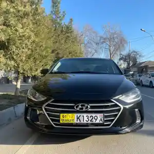 Hyundai Elantra, 2017