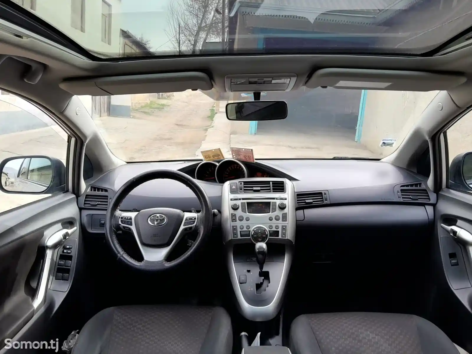 Toyota Corolla Verso, 2010-6