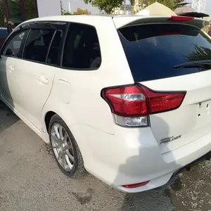 Toyota Fielder, 2015