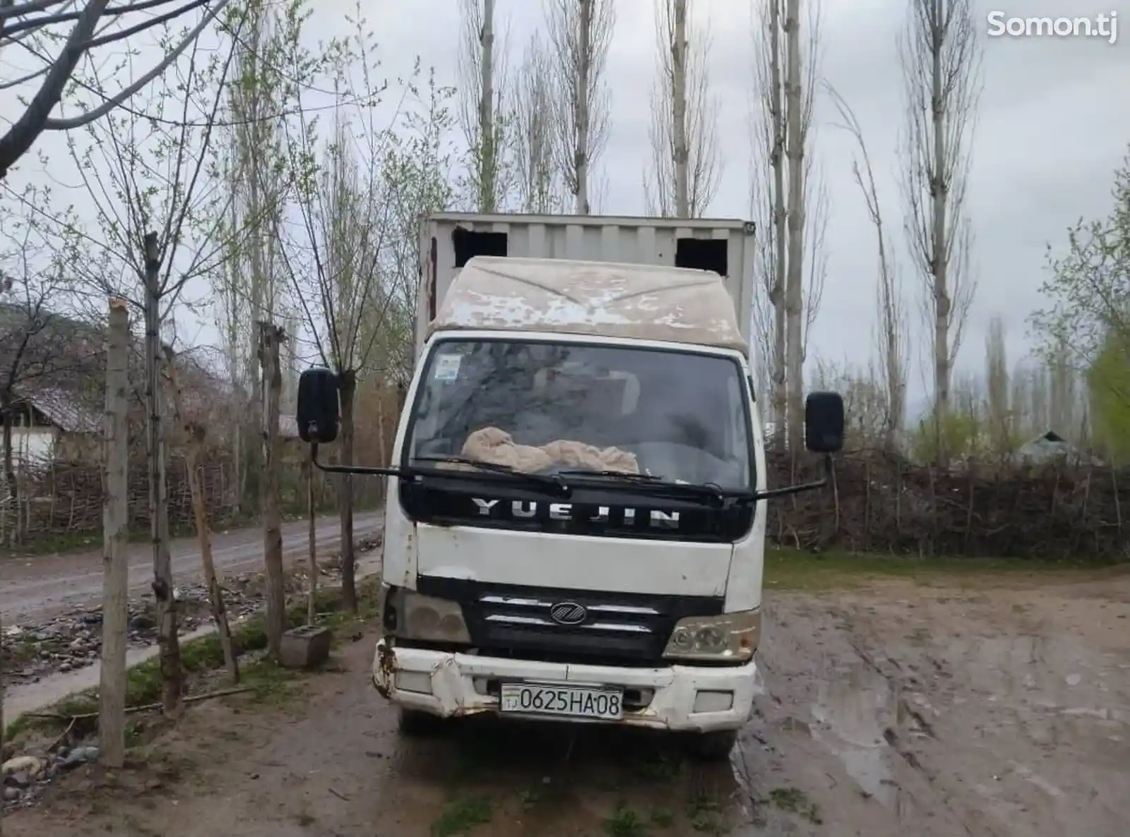 Бортовой грузовик Yuejin-2