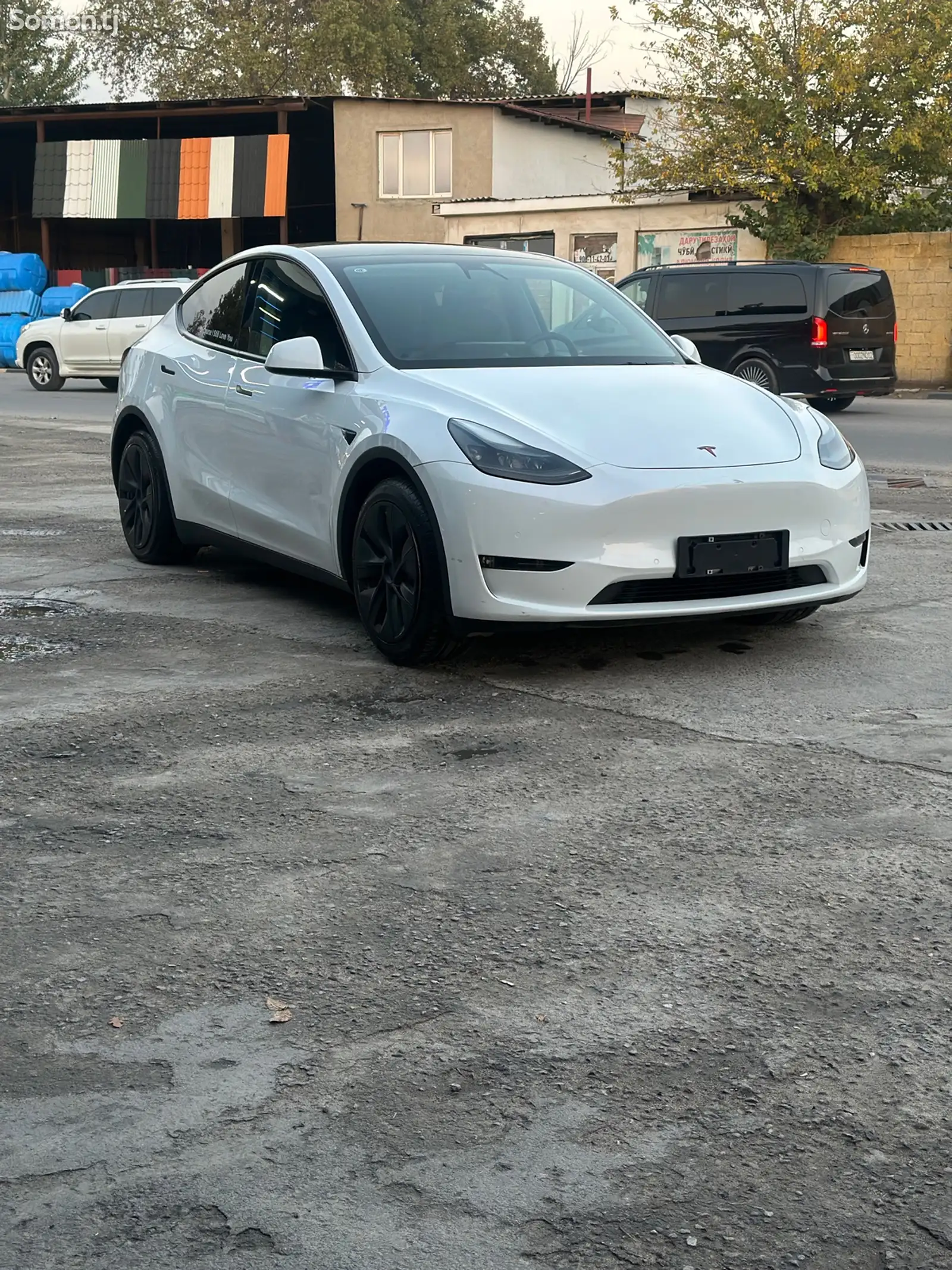 Tesla Model Y, 2023-1