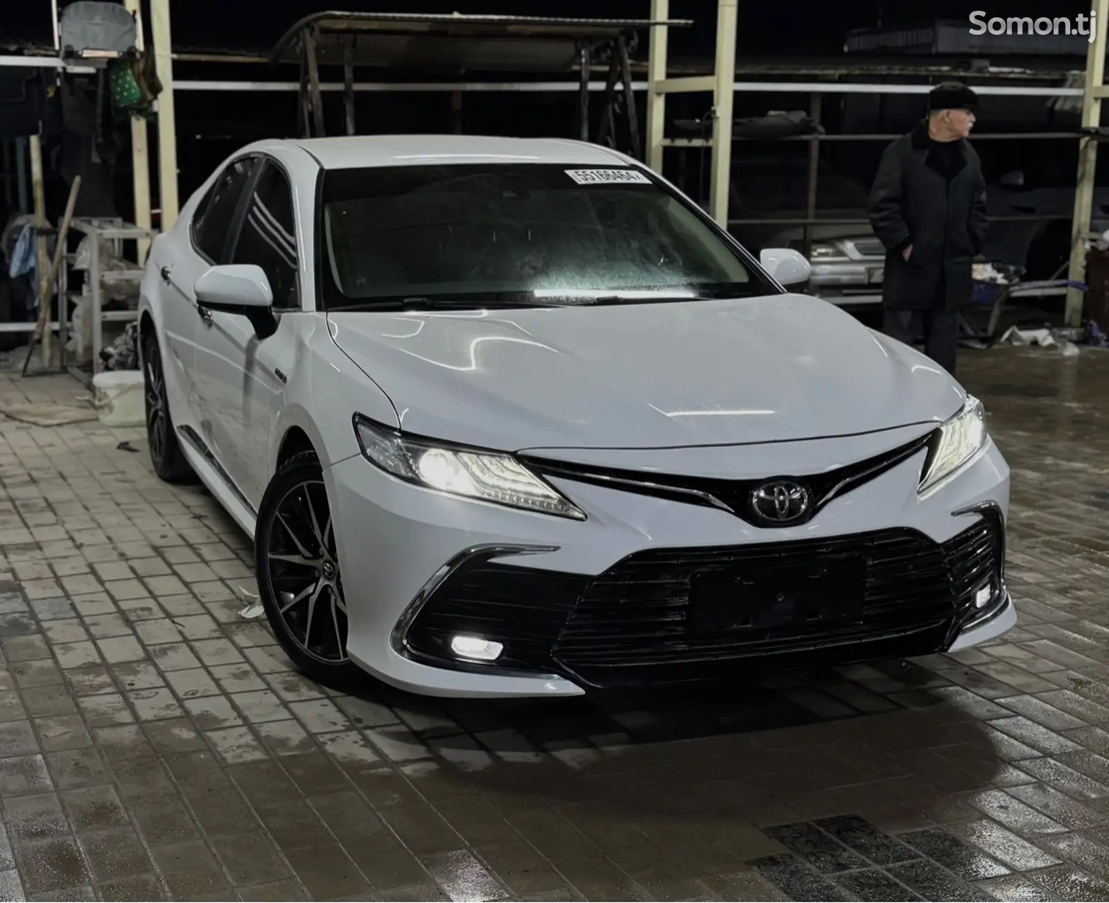 Toyota Camry, 2018-1