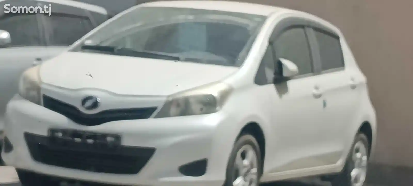 Toyota Vitz, 2011
