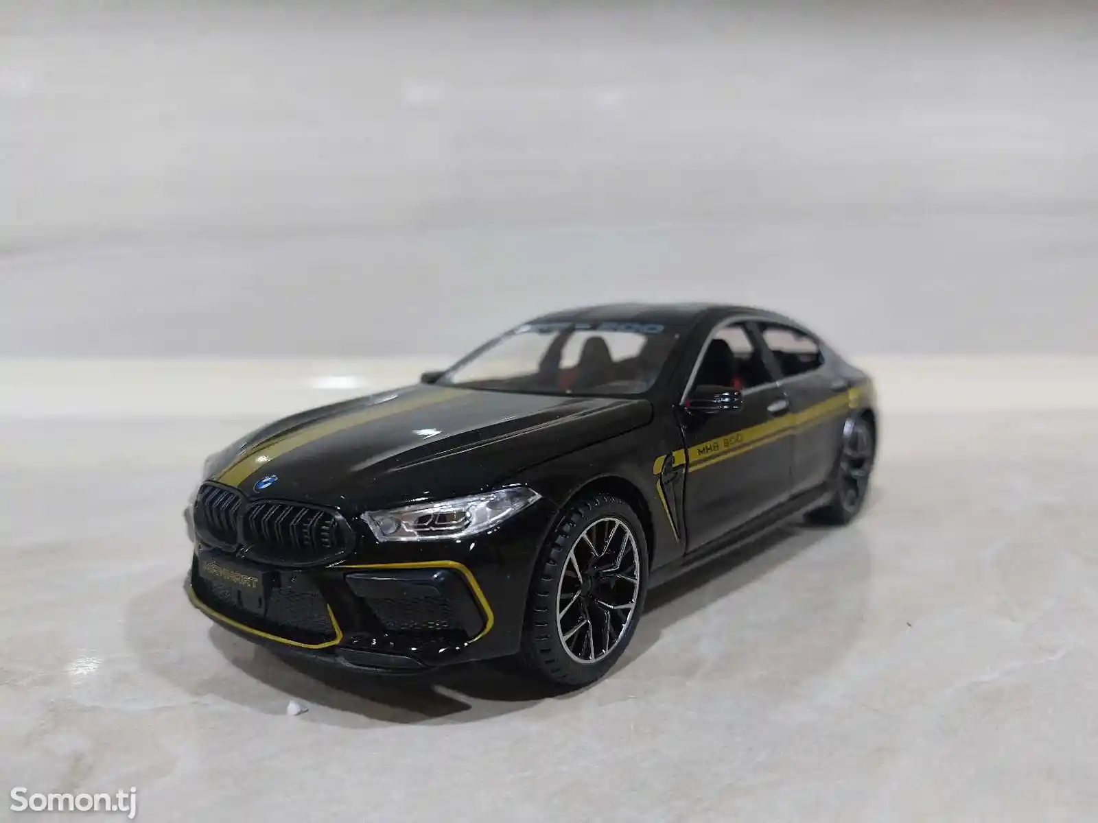 Металлическая машинка bmw m8-1