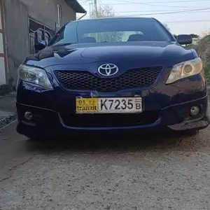 Toyota Camry, 2011