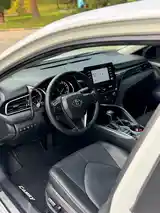 Toyota Camry, 2017-3