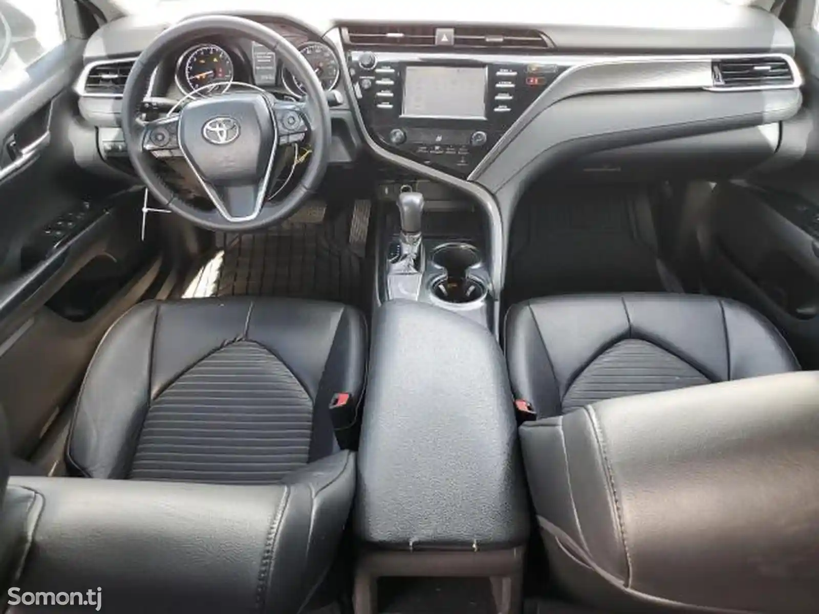 Toyota Camry, 2018-8