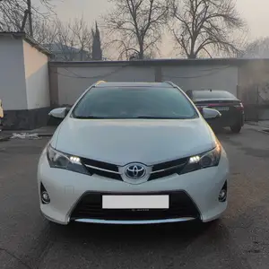 Toyota Auris, 2014