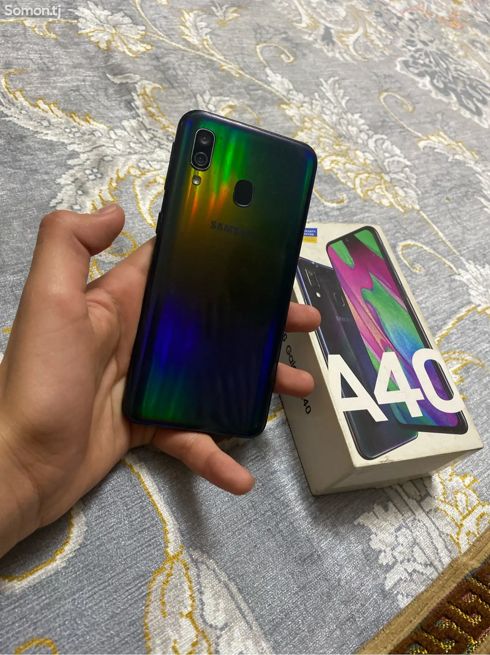 Samsung Galaxy A40-1