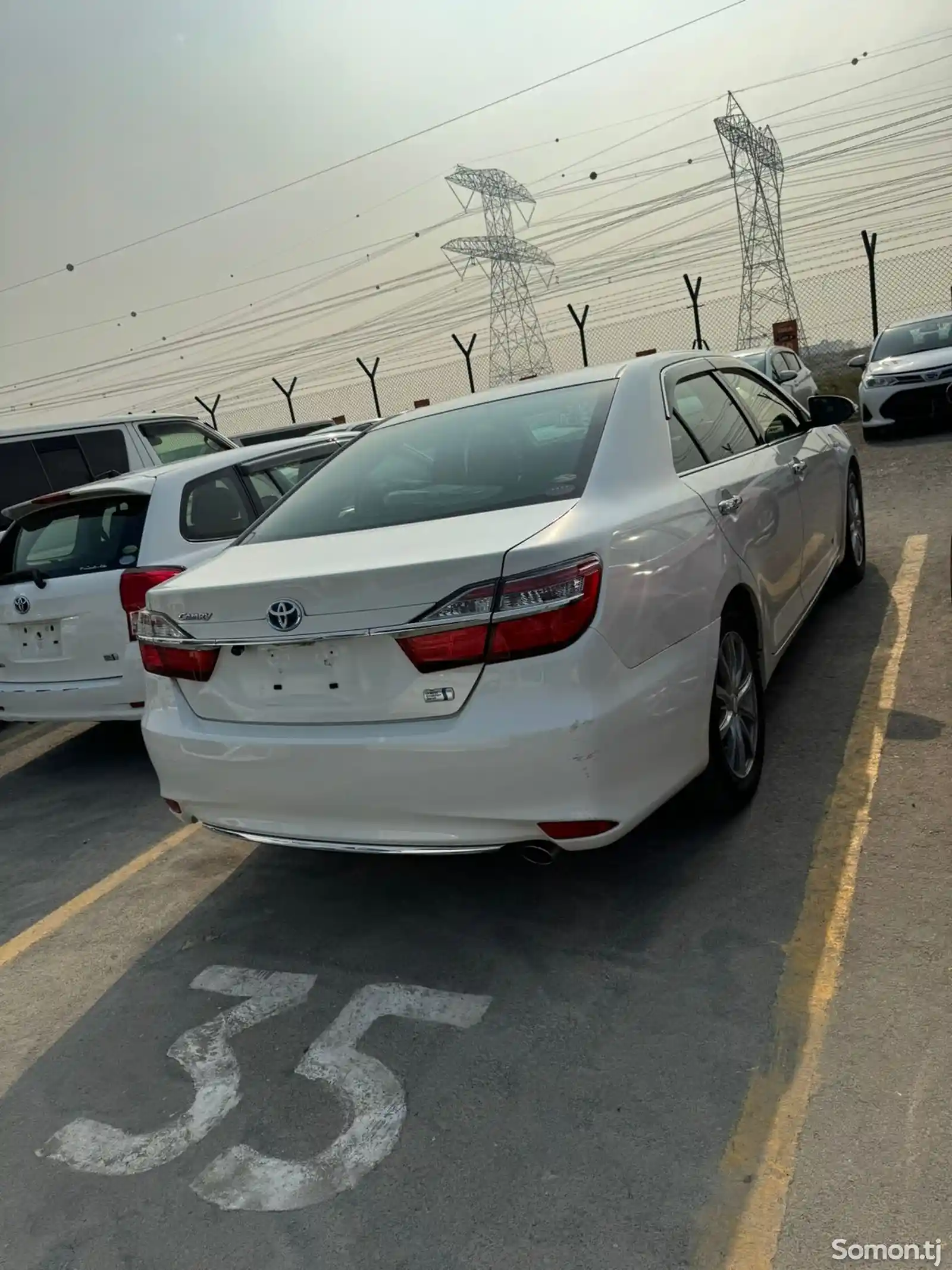 Toyota Camry, 2017-10