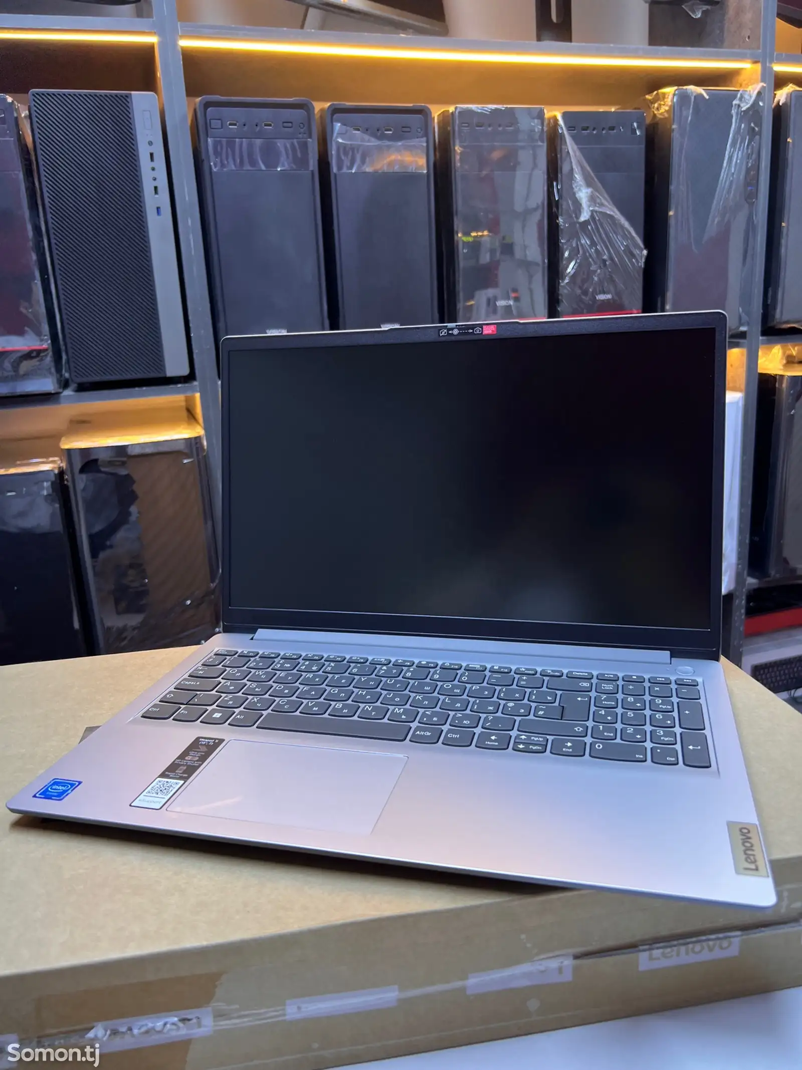 Ноутбук Lenovo ideapad Celeron 4GB 256GB SSD-1