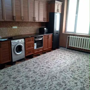 2-комн. квартира, 5 этаж, 90 м², поворот Аэропорт, кольцевой Автобаза-3