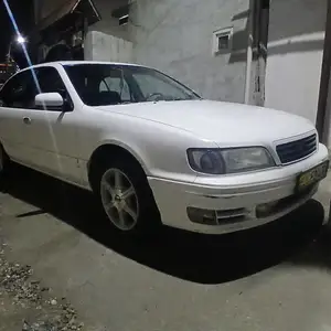 Nissan Cefiro, 1995