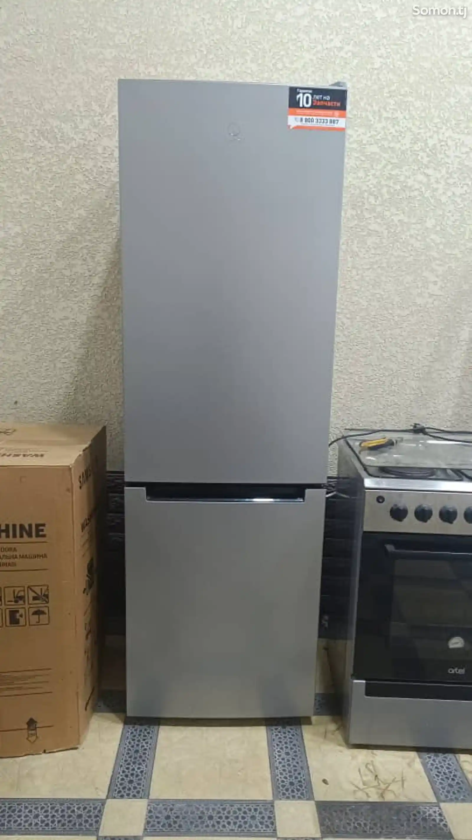 Холодильник Indesit-4