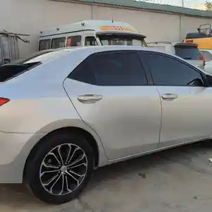 Toyota Corolla, 2014