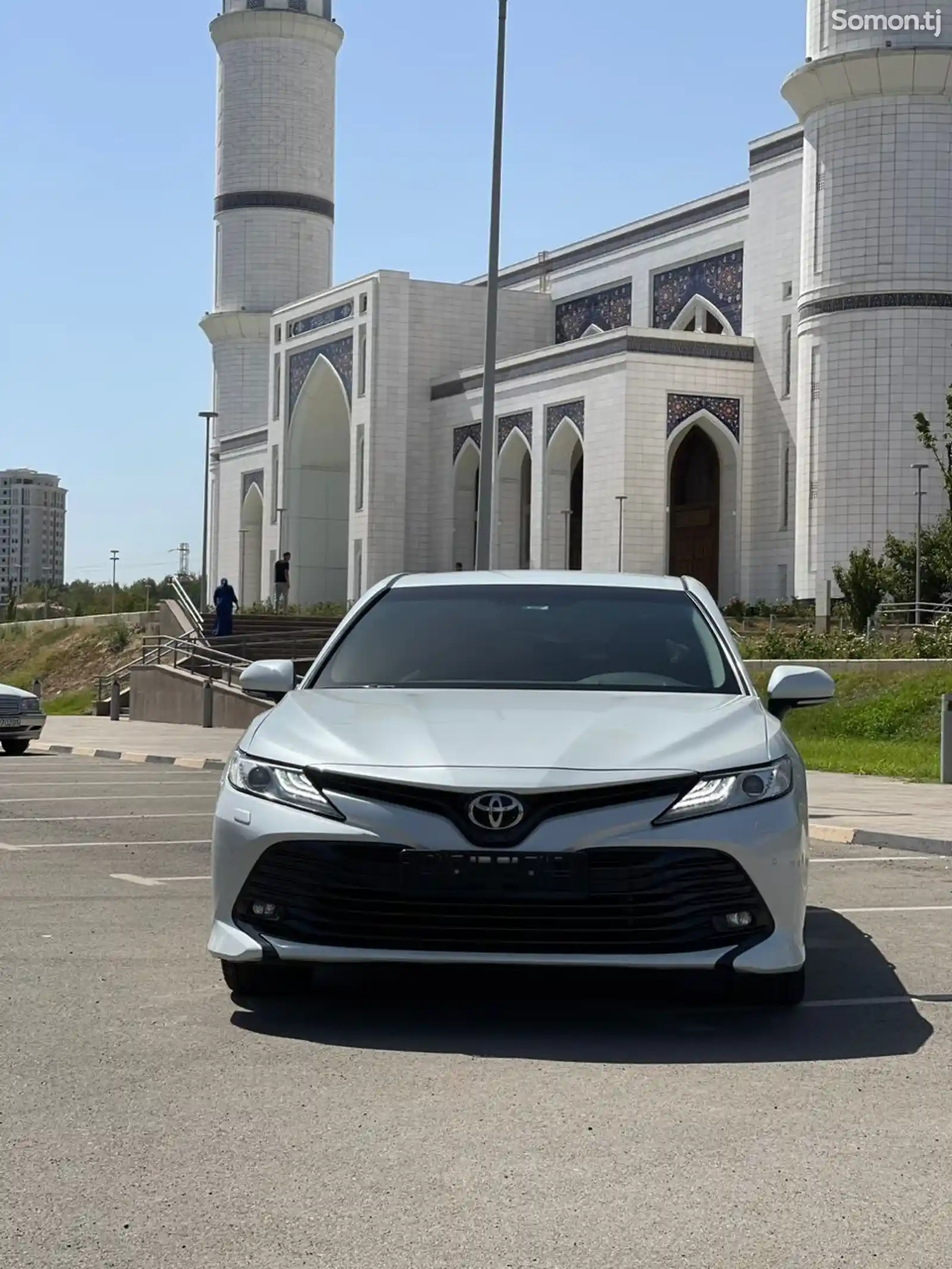 Toyota Camry, 2018-1