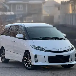 Toyota Estima, 2015