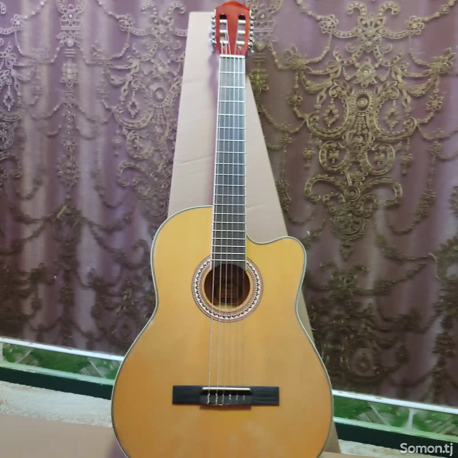 Классическая гитара Amin с чехлом-1