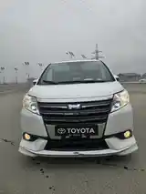 Toyota Voxy, 2014-3