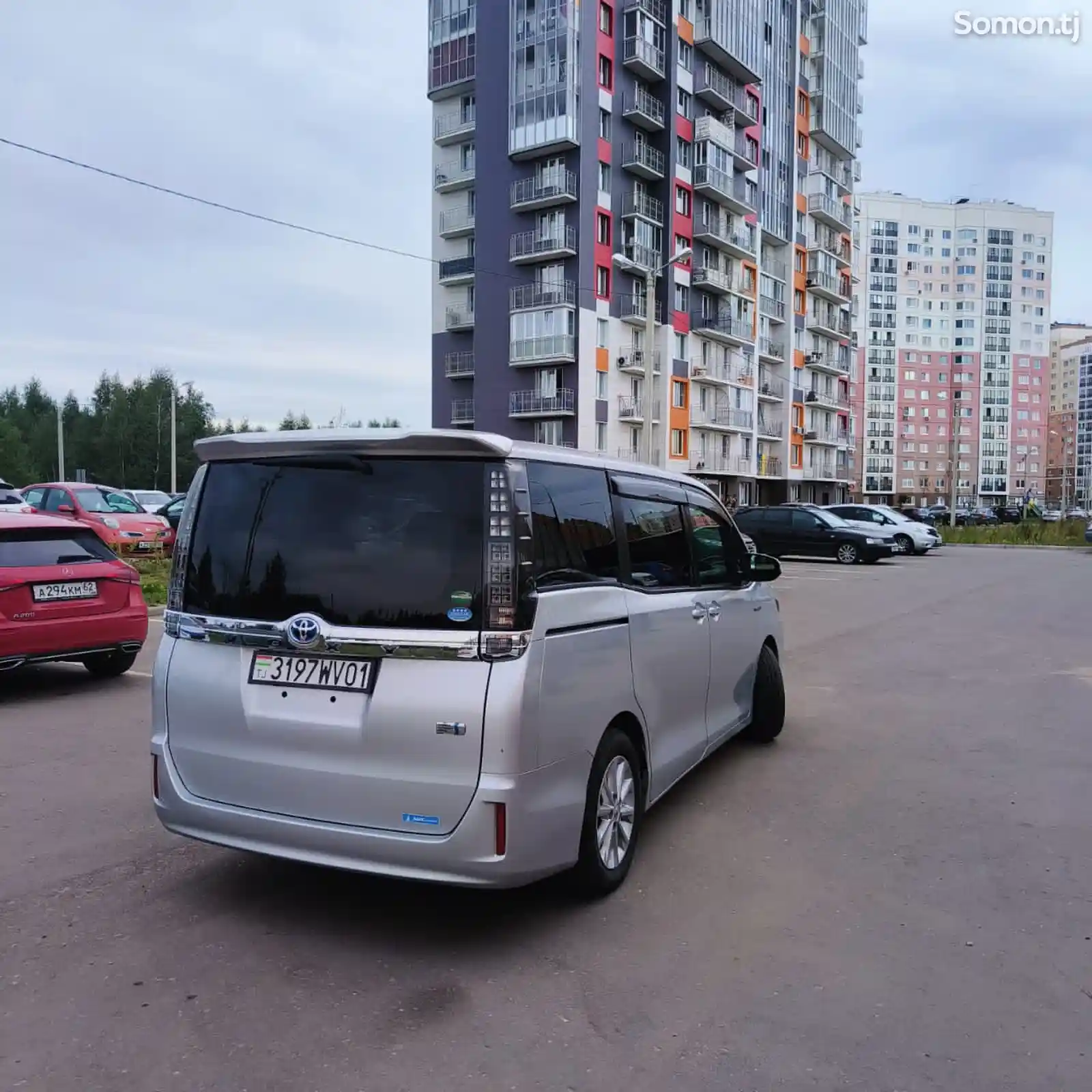 Toyota Voxy, 2015-2