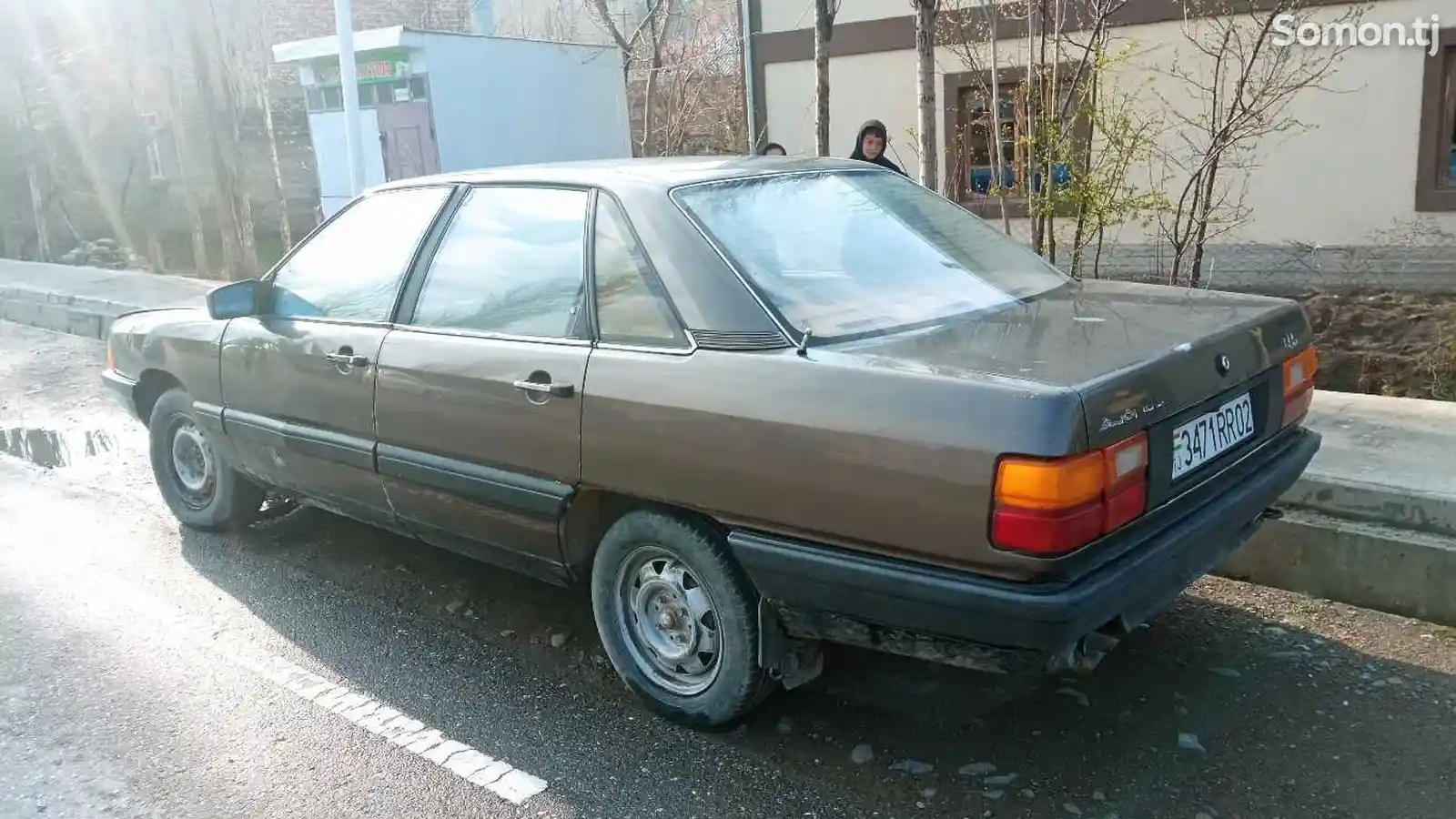 Audi 100, 1982-2