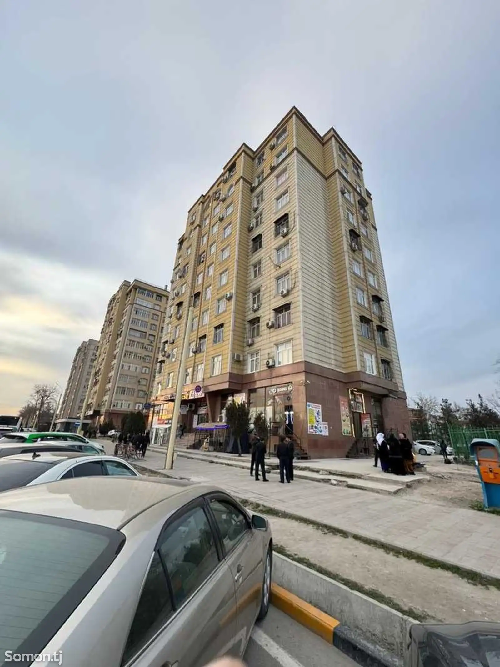 3-комн. квартира, 6 этаж, 74м², 46 мкр-1