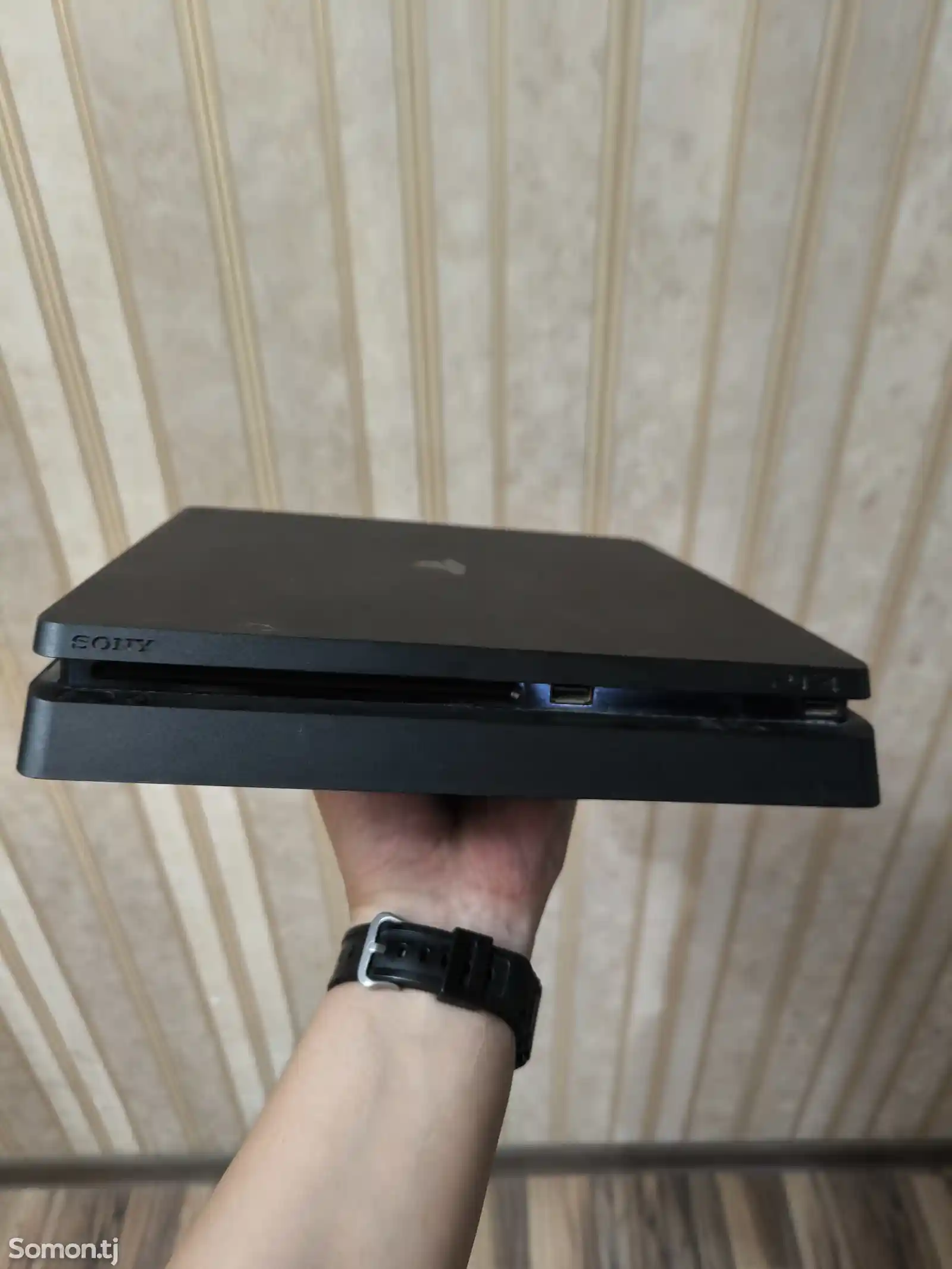 Игровая приставка Sony PlayStation 4 slim 500 gb 11.50-1