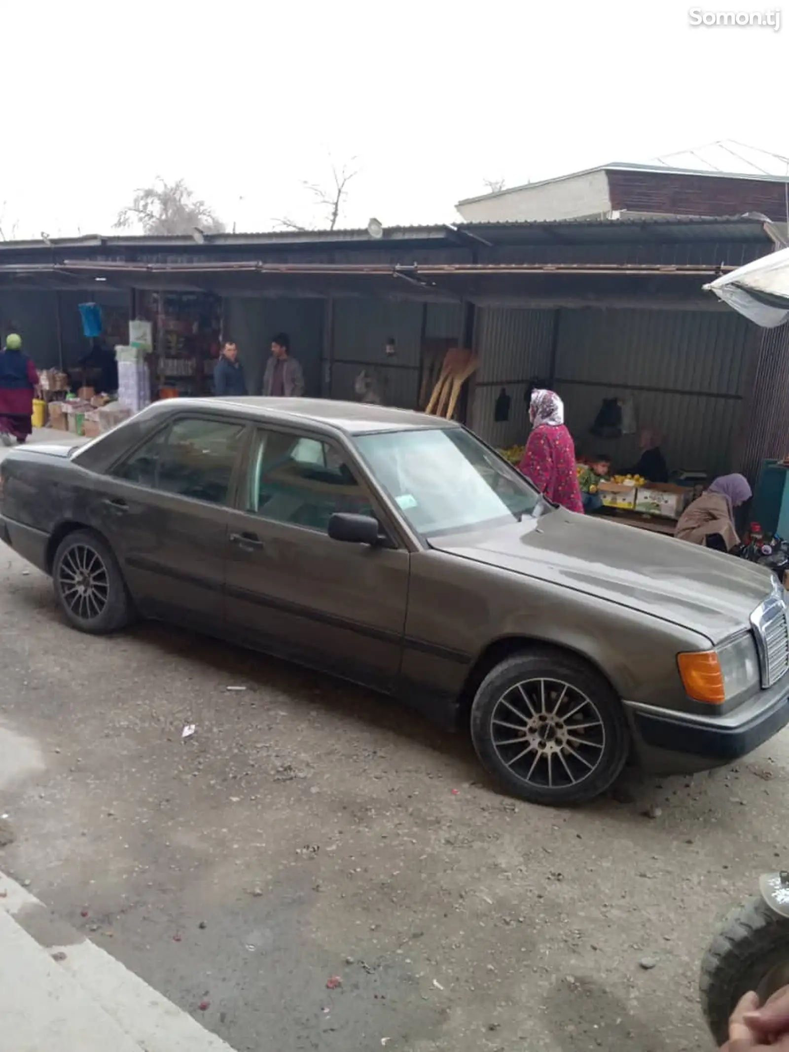 Mercedes-Benz W124, 1988-1