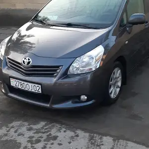 Toyota Corolla Verso, 2012