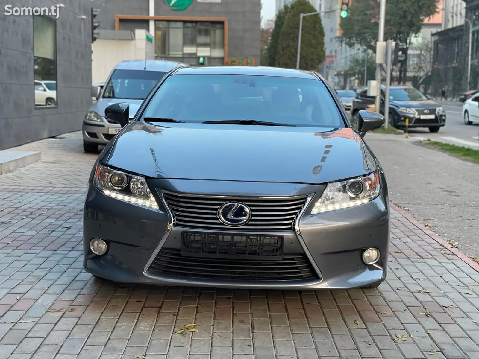 Lexus ES series, 2013-1