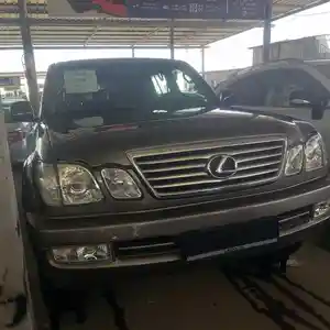 Lexus LX series, 2004