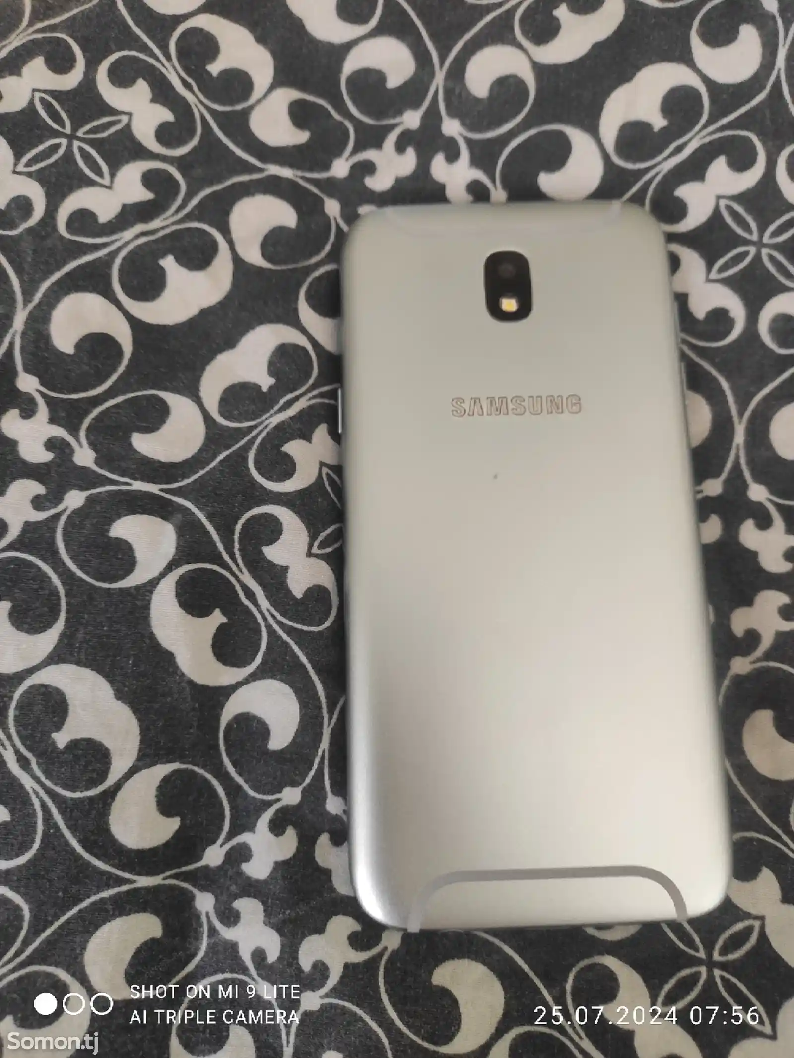 Samsung Galaxy J5-8