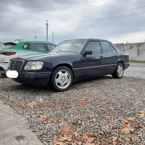 Mercedes-Benz W124, 1995