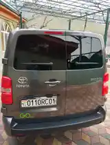 Toyota Hiace, 2019-4