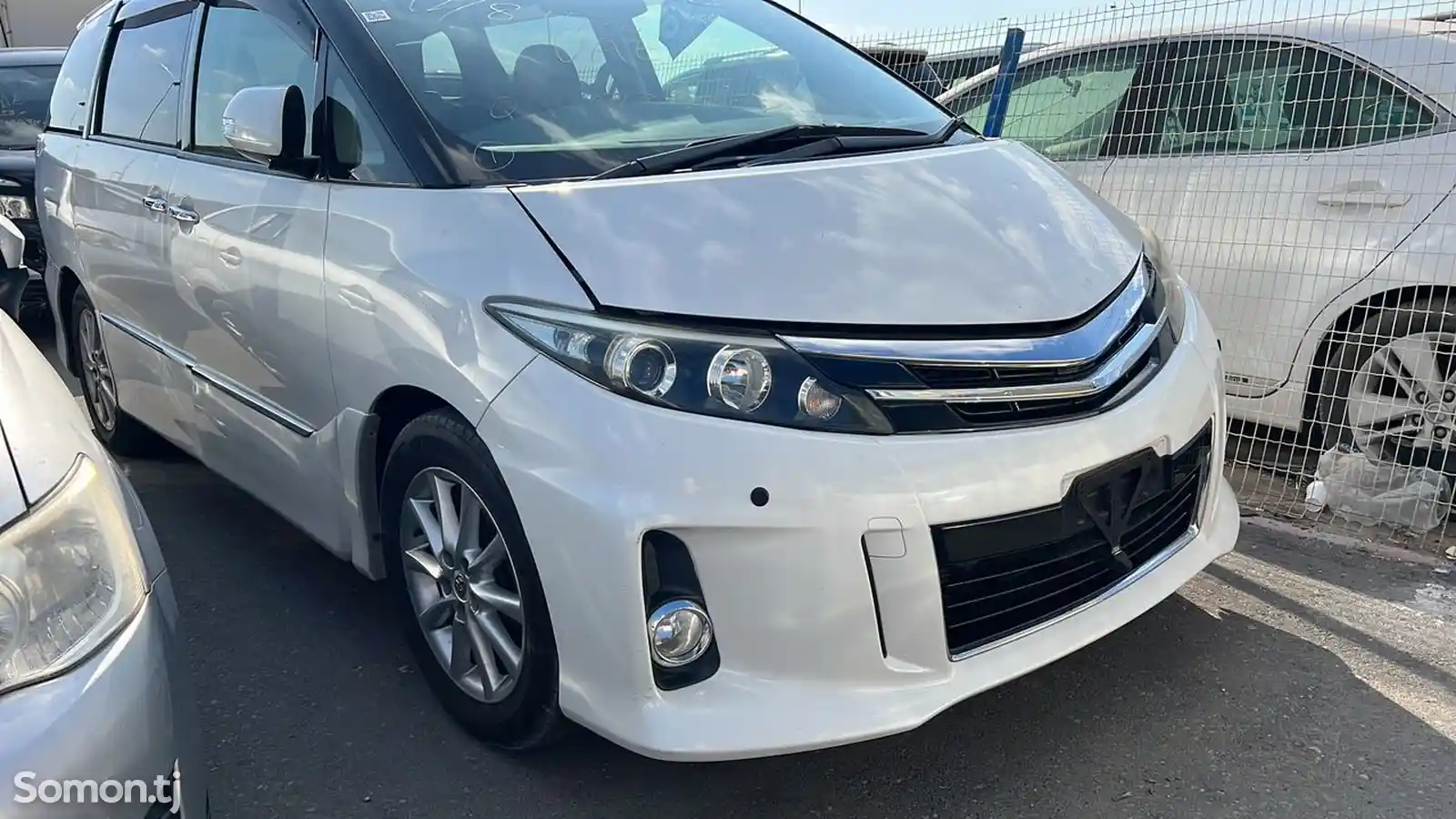 Toyota Estima, 2014-4
