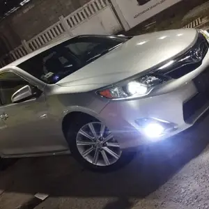 Toyota Camry , 2013