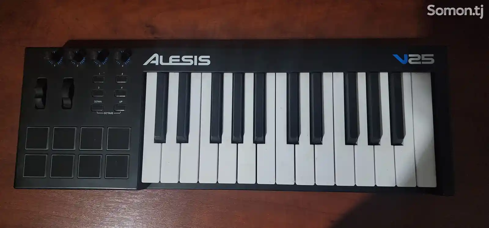 Миди Клавиатура Alesis V25-3