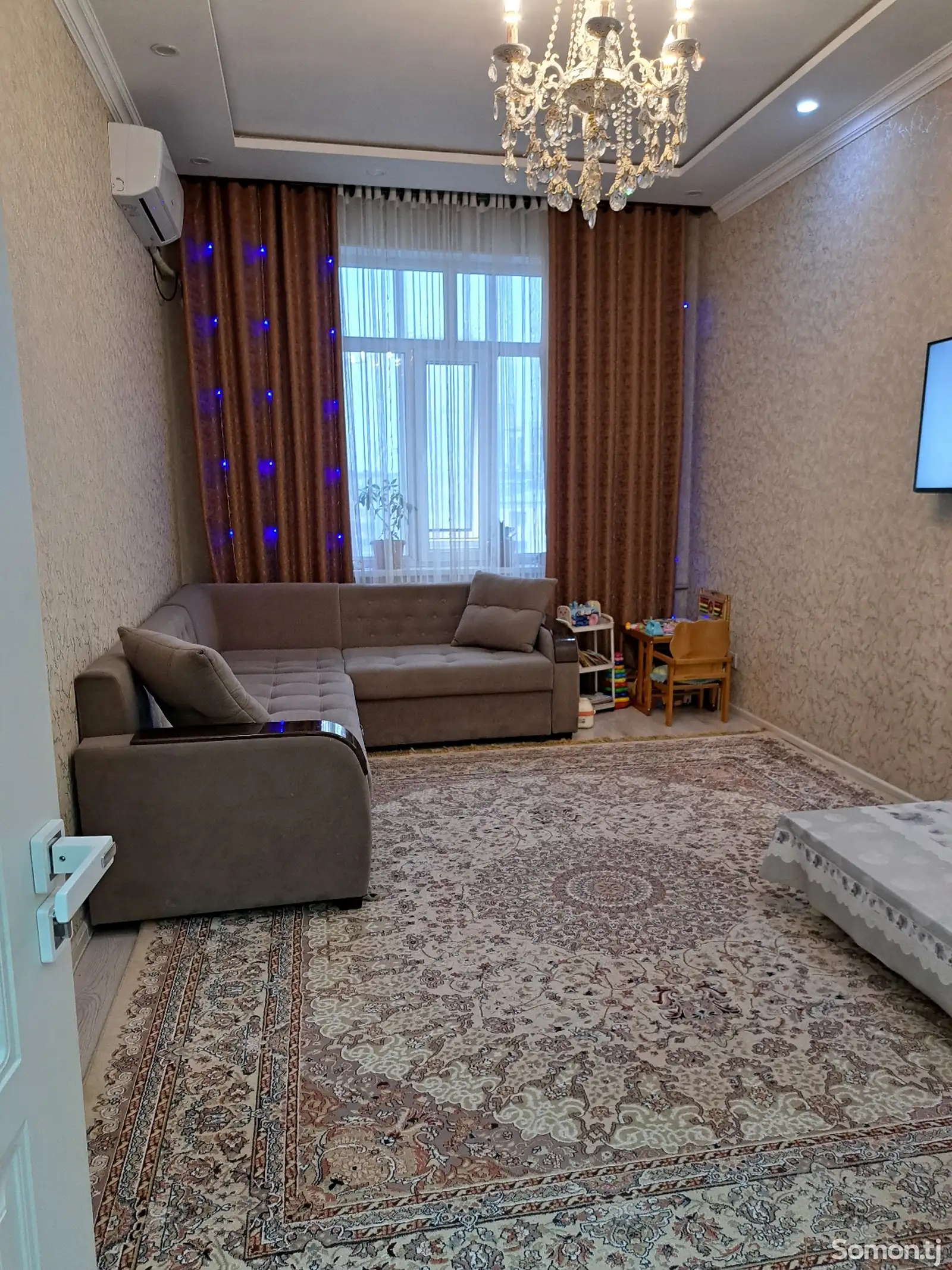 2-комн. квартира, 11 этаж, 56 м², Молодёжный театр-1