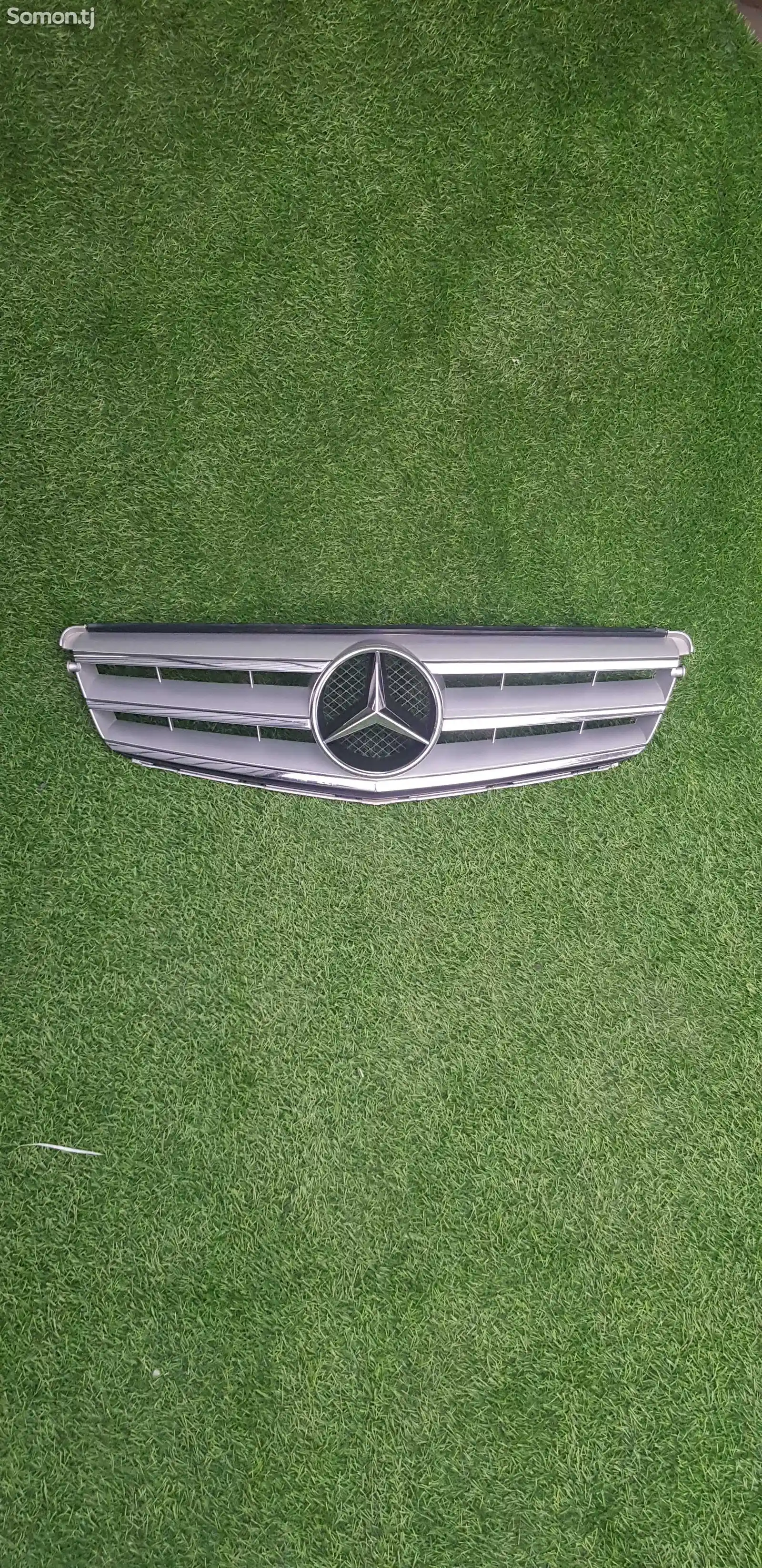 Облицовка Mercedes W204-3