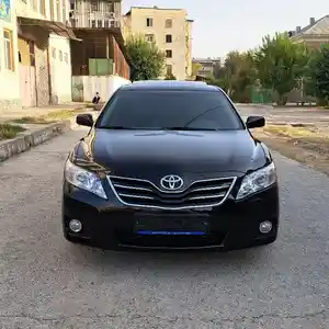 Toyota Camry, 2010