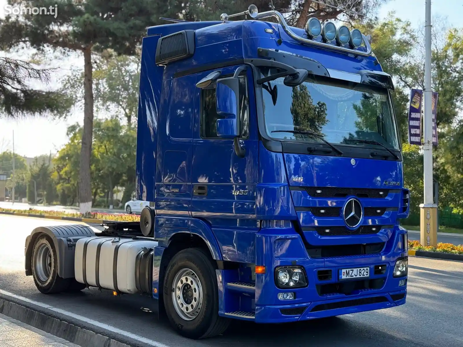 Седельный тягач Mercedes-Benz Actros V8 Avtomat Retarder, 2012-1