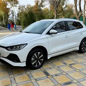 BYD E2, 2024