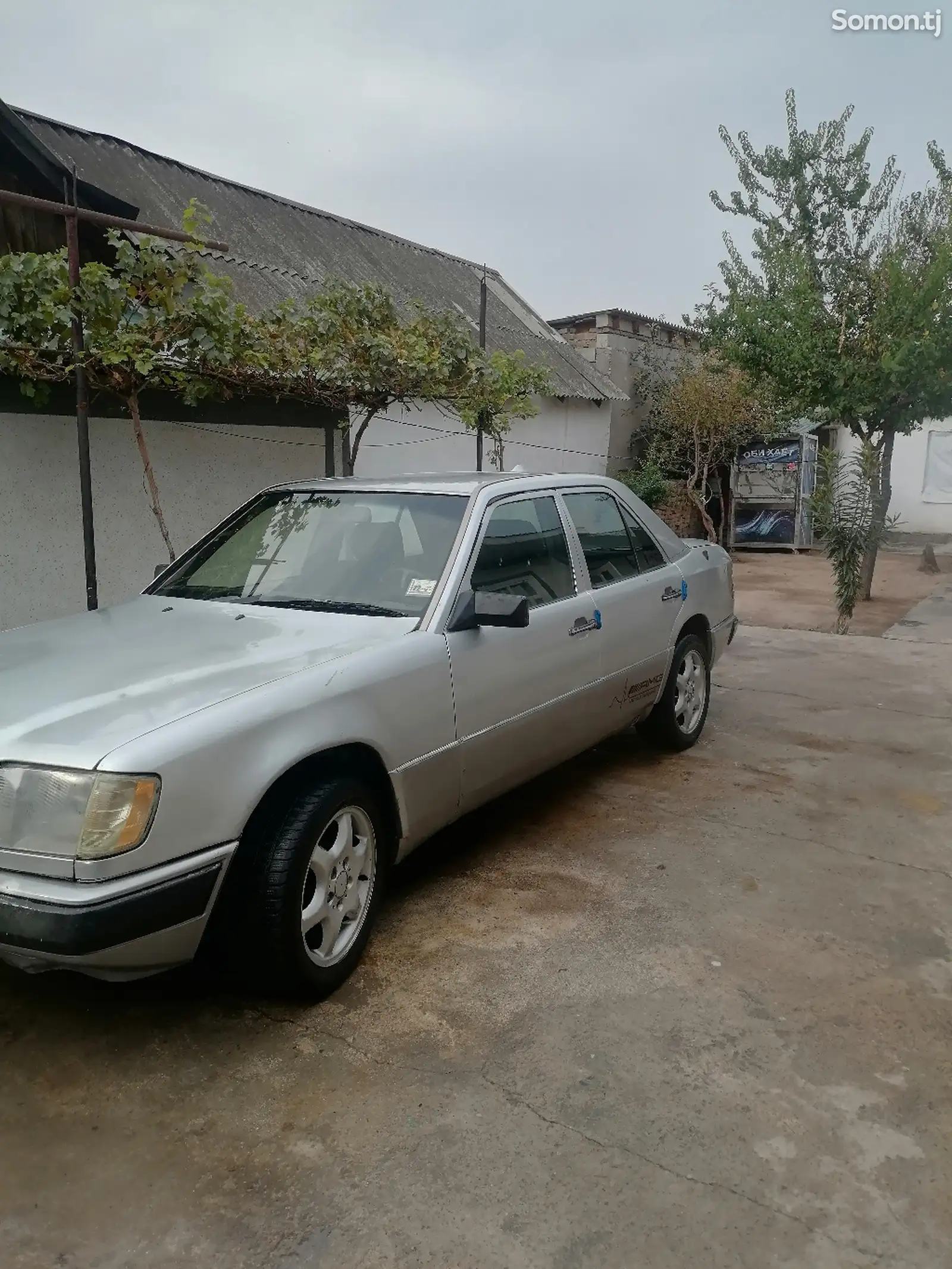 Mercedes-Benz W124, 1992-3